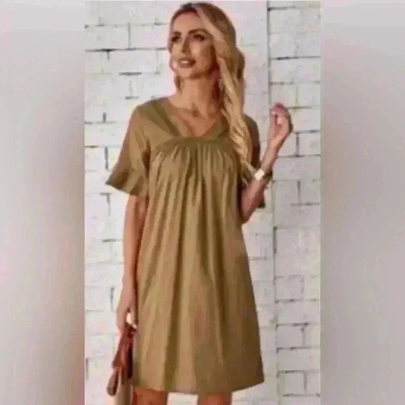 EMERY ROSE Ruffle Cuff Lace Panel Tunic Dress size large tan
V-neck - Picture 1 of 5